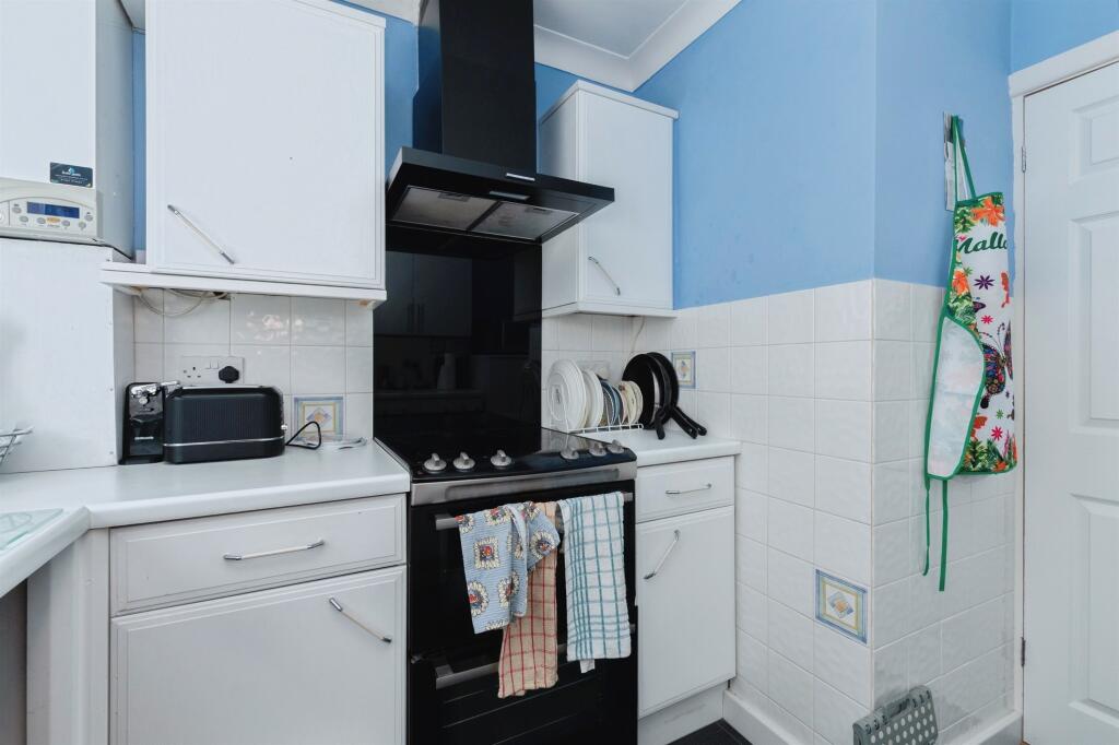Apartment in Bournemouth - More