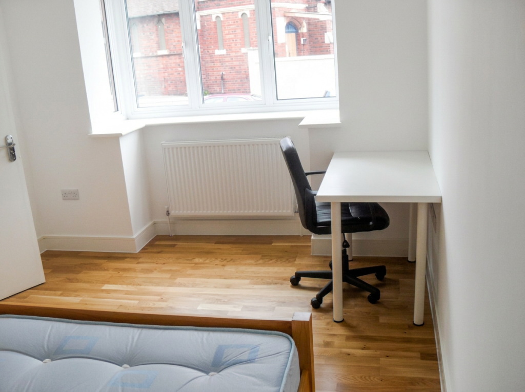 Apartment in Birmingham, Bournbrook - View 2