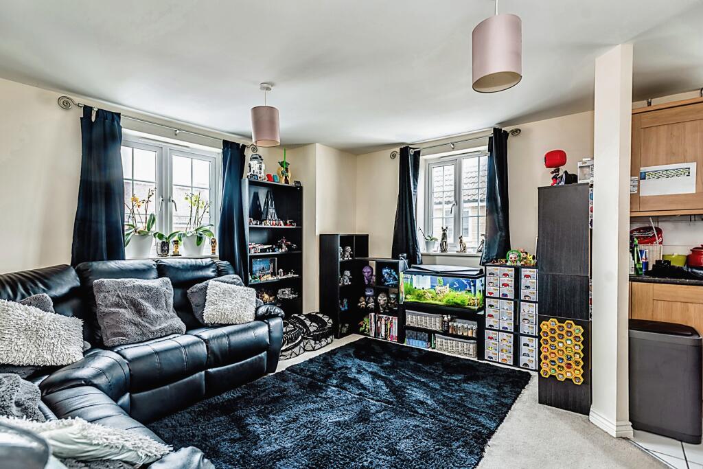 Prospero Way, Swindon, Wiltshire, SN25 photo 2