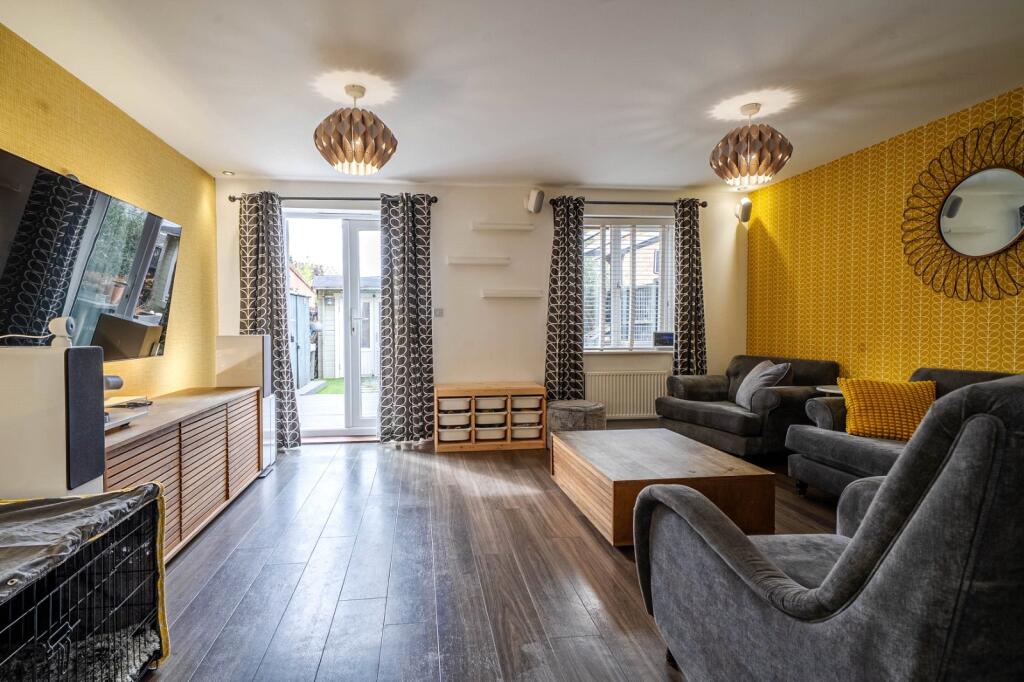 House in Milton Keynes, Newton Leys, Bletchley and Fenny Stratford - View 3