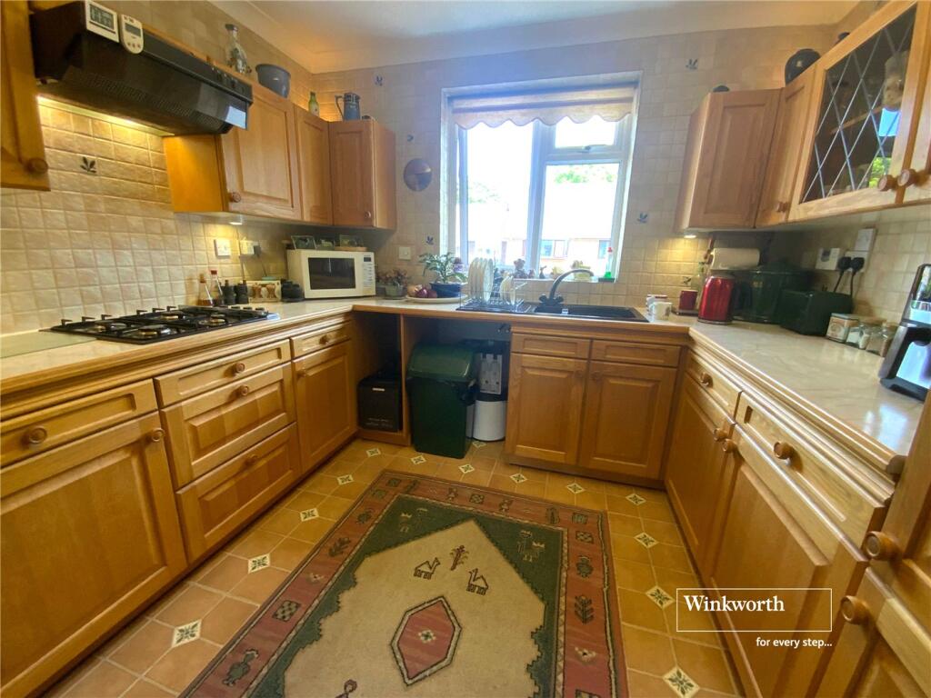 Anchor Close, Christchurch, Dorset, BH23 photo 3