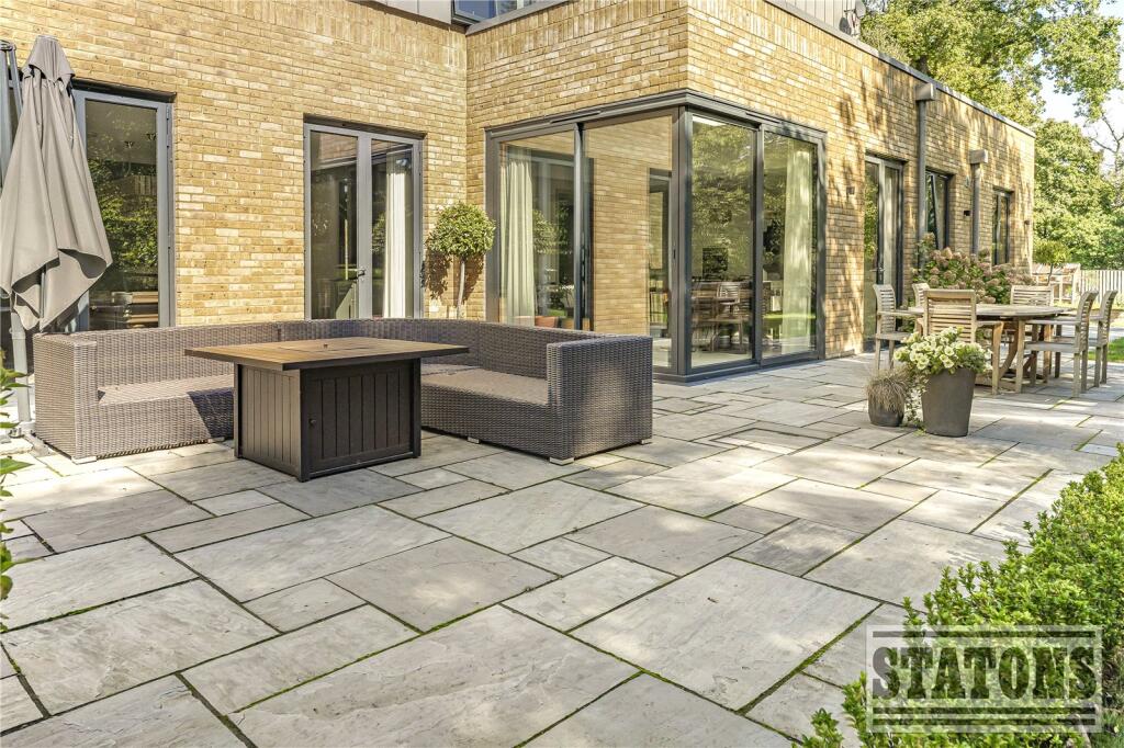 Additional image 24 of High Road, Essendon, Hatfield, Hertfordshire, AL9