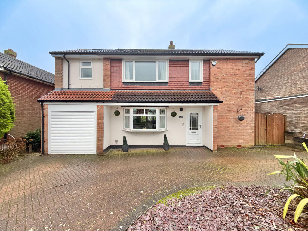 4-bed detached on Lindsay Road, Garforth, West Yorkshire, LS25, £435,000