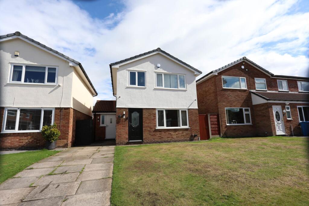 Main image of property: 7 Cherrywood, Oldham, OL9 9TX