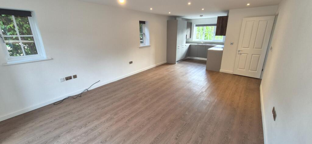 House in Rochester - View 4