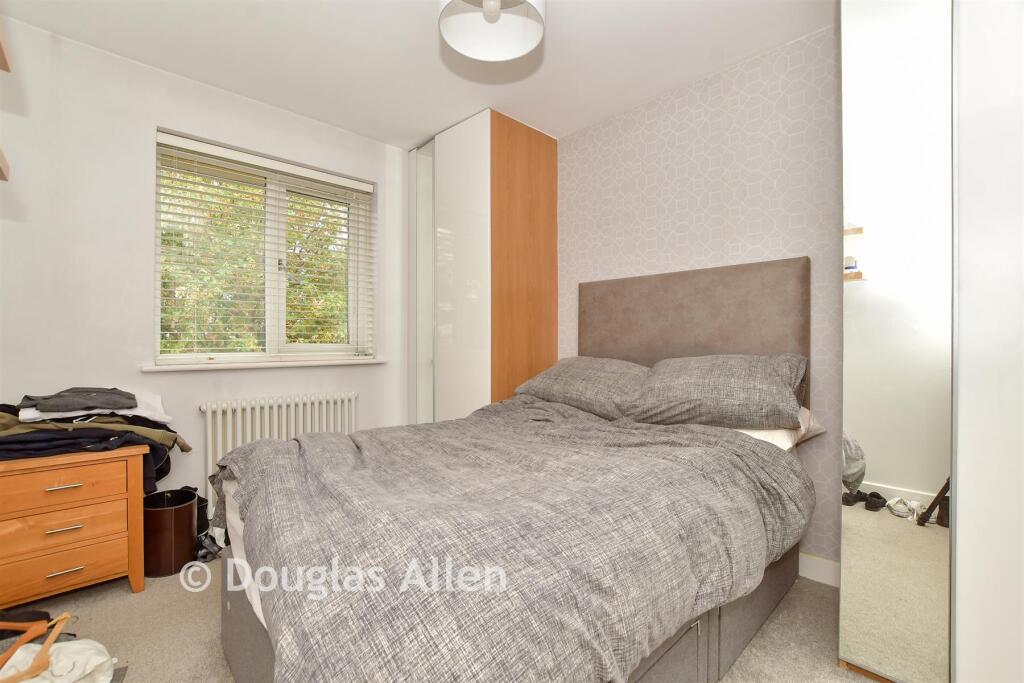 Apartment in Epping Forest, Buckhurst Hill - More