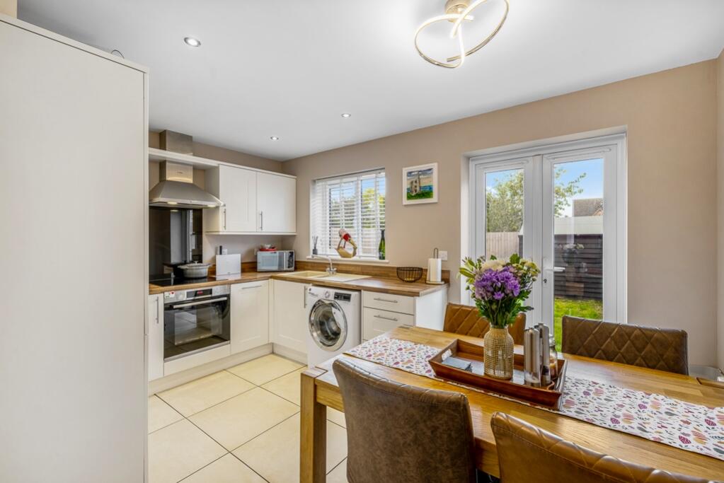 House in South Holland, Holbeach - More