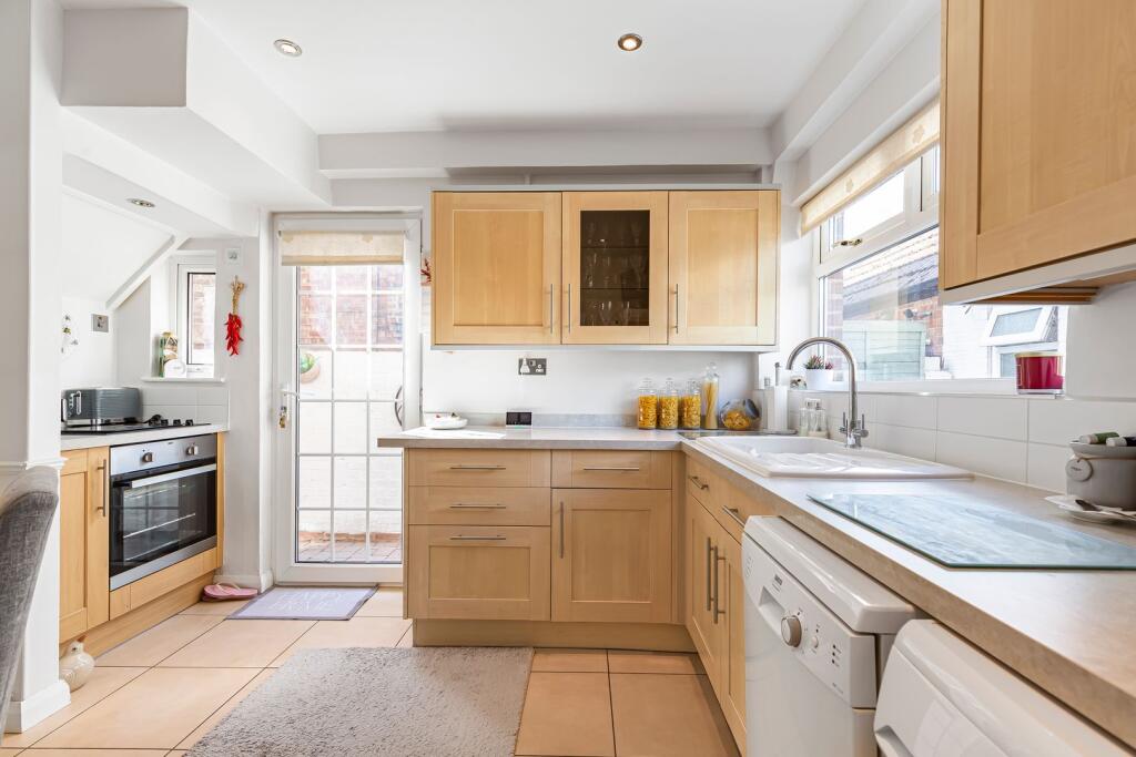House in Spelthorne, Stanwell - View 3