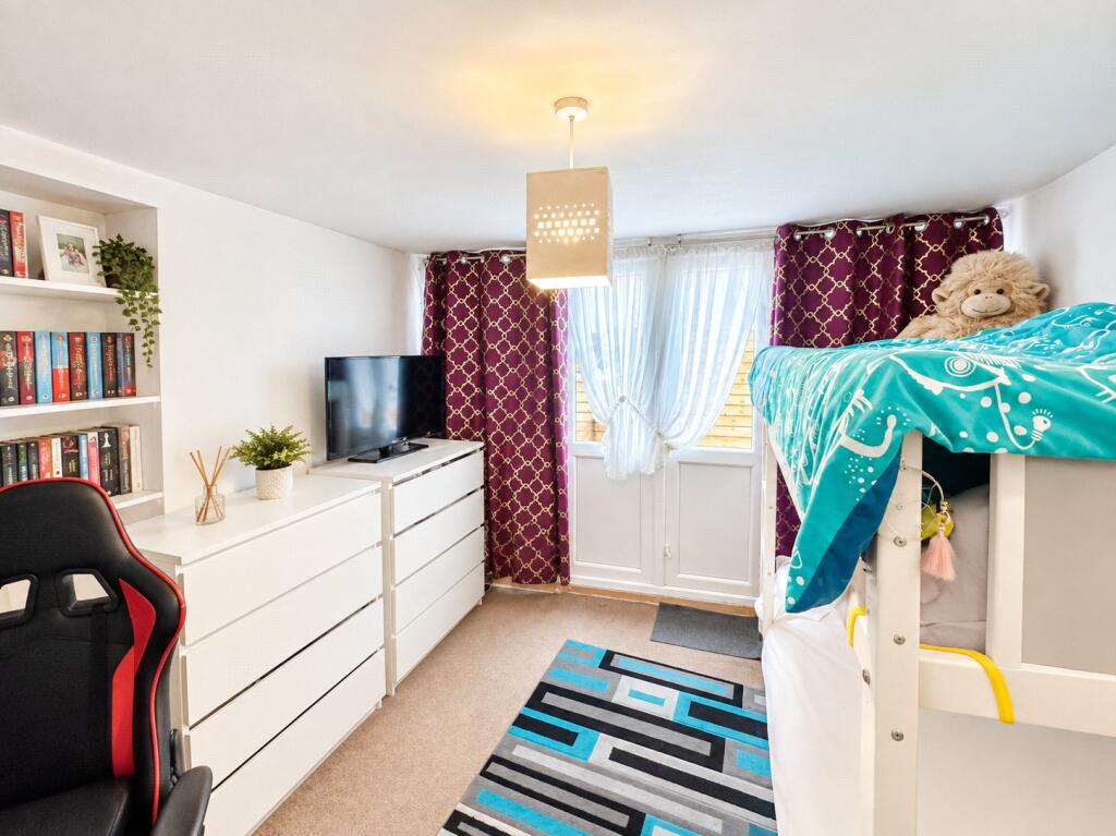 Apartment in Croydon - View 4