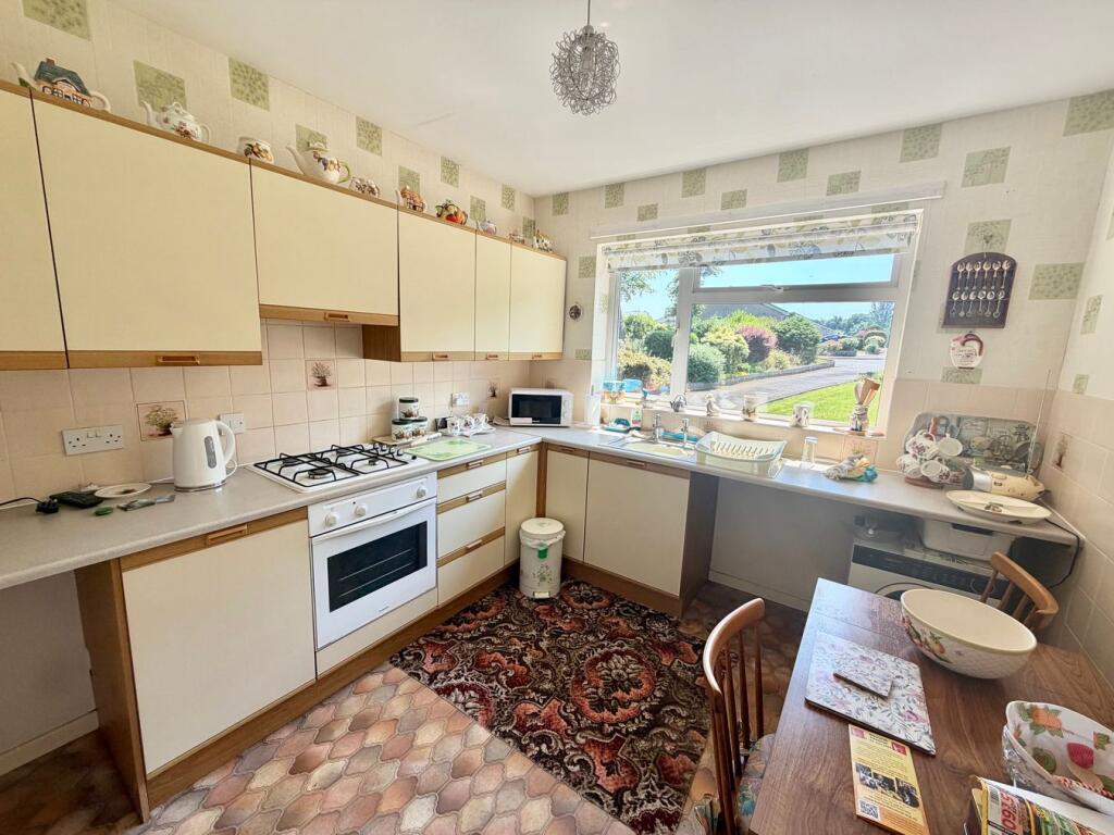 House in Bradford, Lees, Cross Roads - More