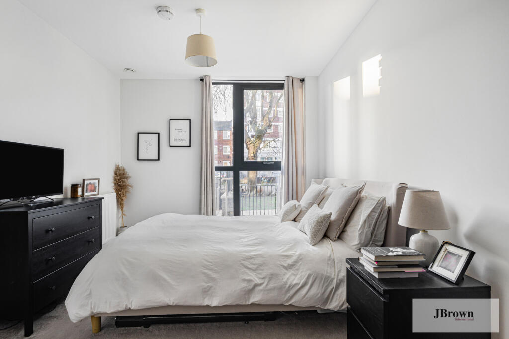 Apartment in London - More