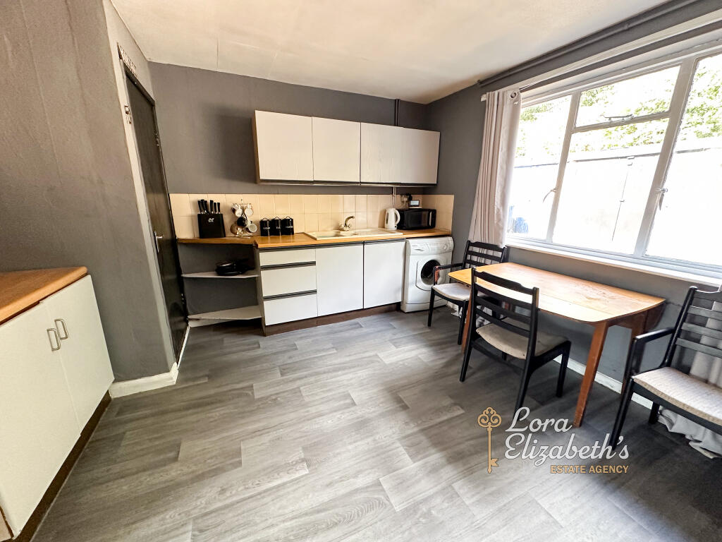 House in Mansfield, Meden Vale, Warsop - View 4