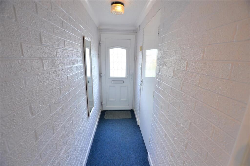 Paris Avenue, Westlands, Newcastle-under-Lyme photo 2