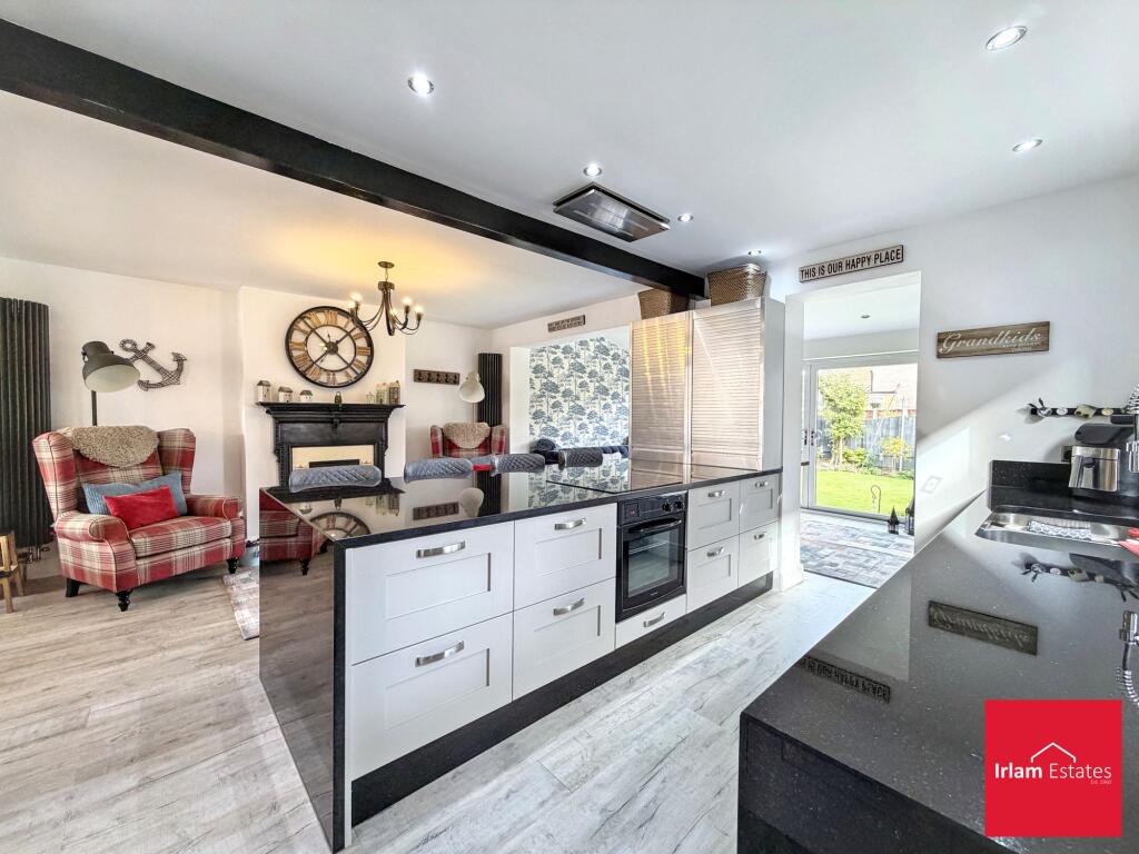 House in Salford, Greater Manchester - View 5