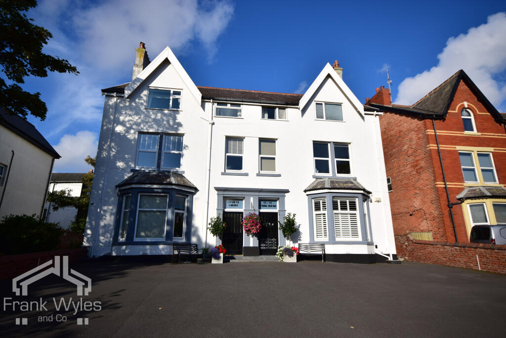 Main image of property: flat 11, conway coourt, 13-15 Park road, Lytham St. Annes, Lancashire