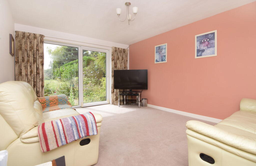 Grimston Road, South Wootton photo 4