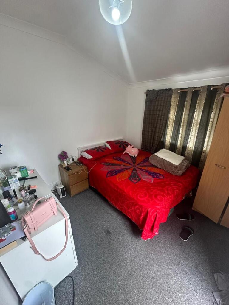 Apartment in Cardiff, Plasnewydd, Roath - View 3