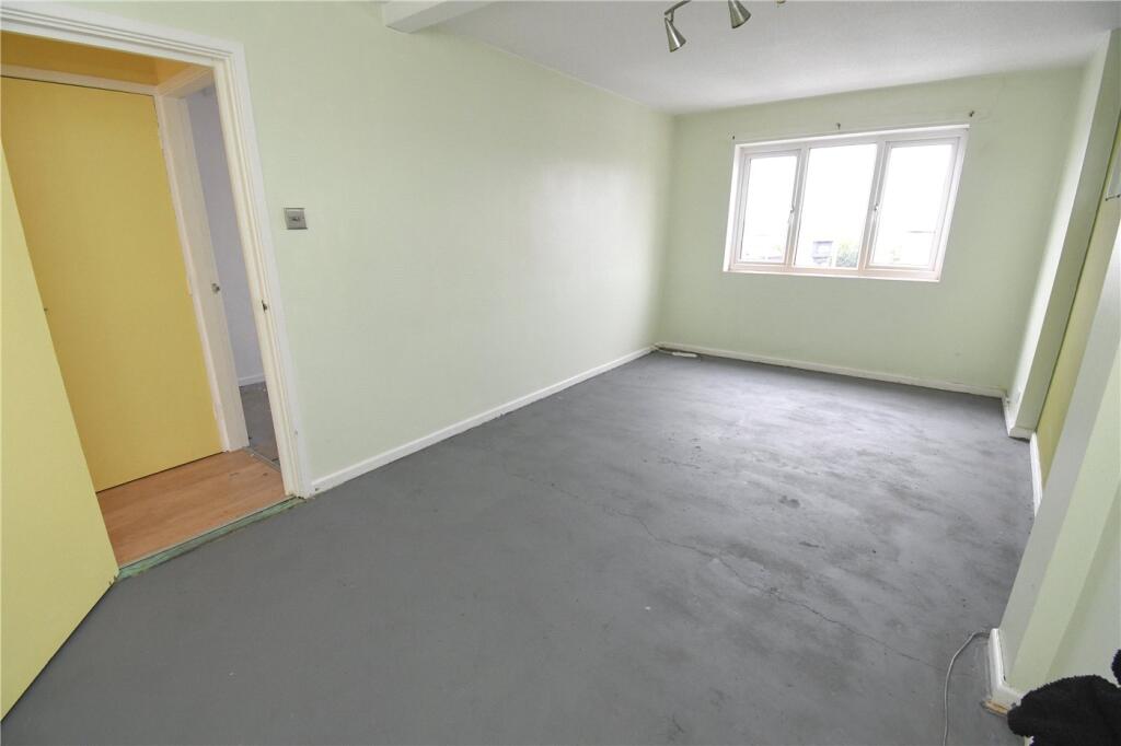 Apartment in Greasby, Liverpool City Region - View 4