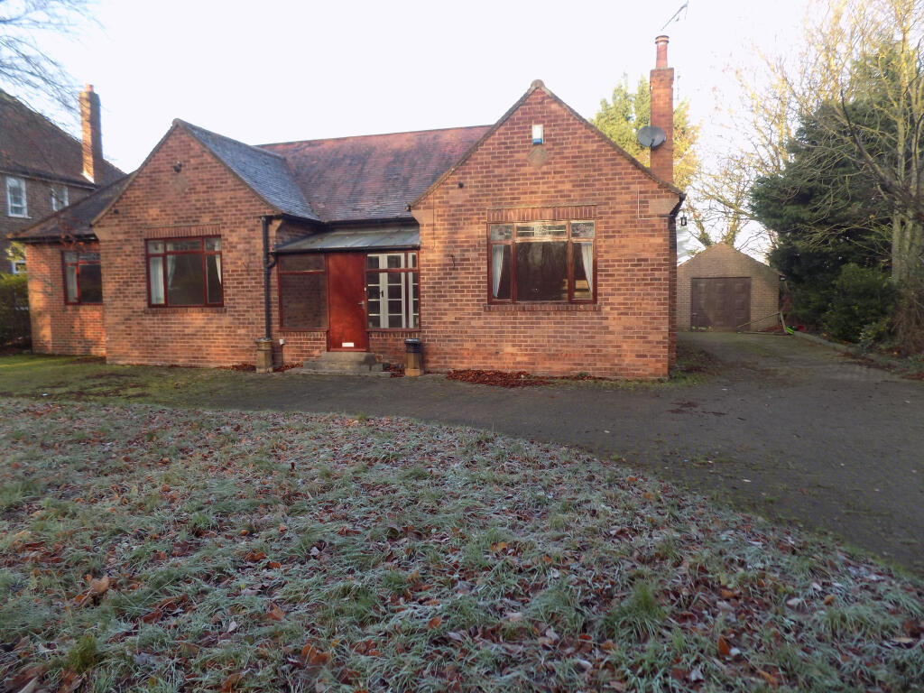 Main image of property: 220 Mansfield Road, Worksop