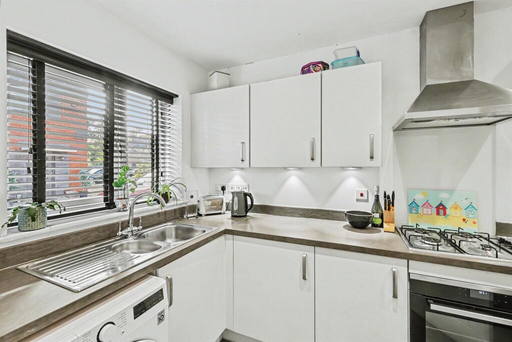 House in Northampton, Queen's Park - View 5