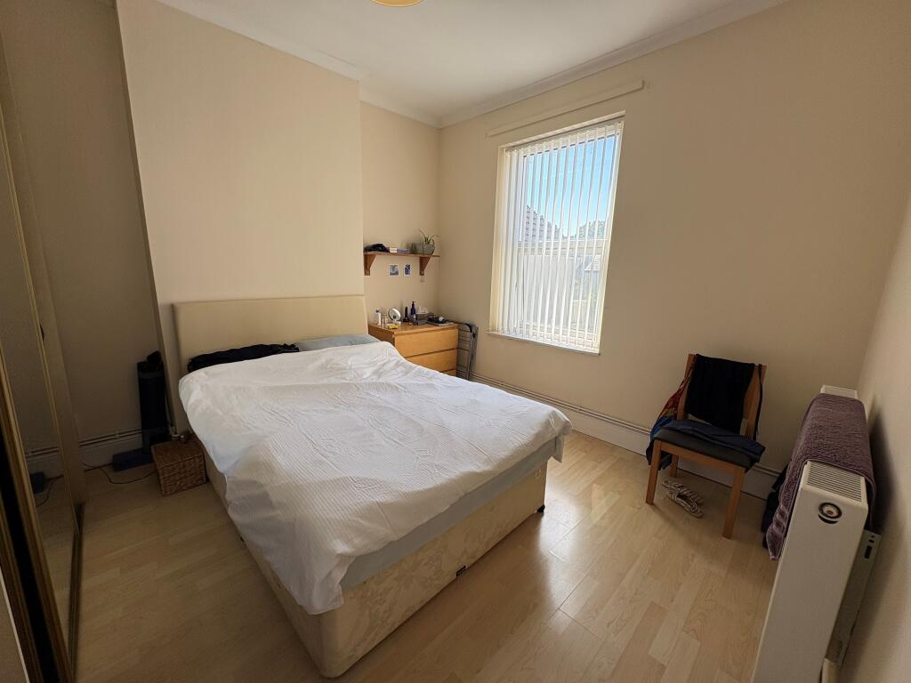 Apartment in Cardiff, Canton - View 3