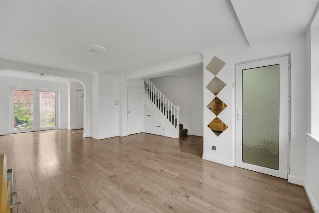 House in Romford - View 4