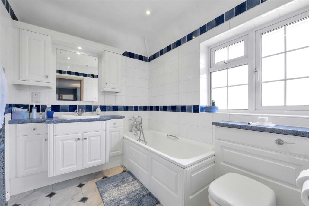 Additional image 14 of Sauncey Wood, Harpenden