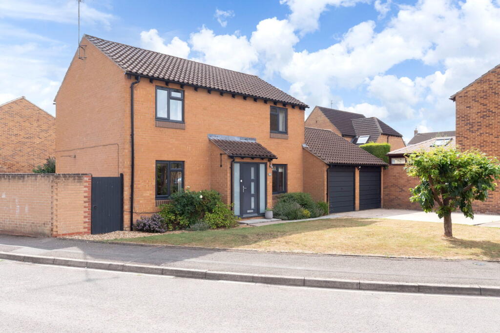 Main image of property: Apple Orchard, Prestbury, Cheltenham, GL52 3EH