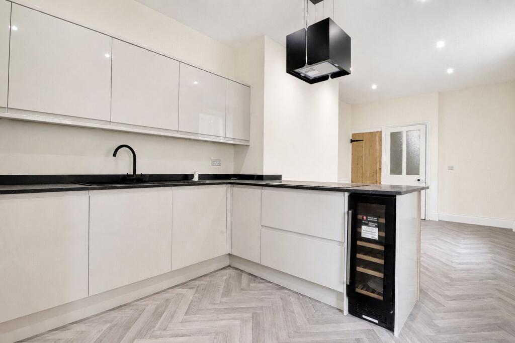 House in Torridge, Bideford - More
