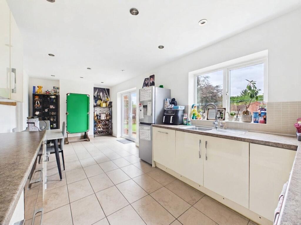 House in St Neots - View 4