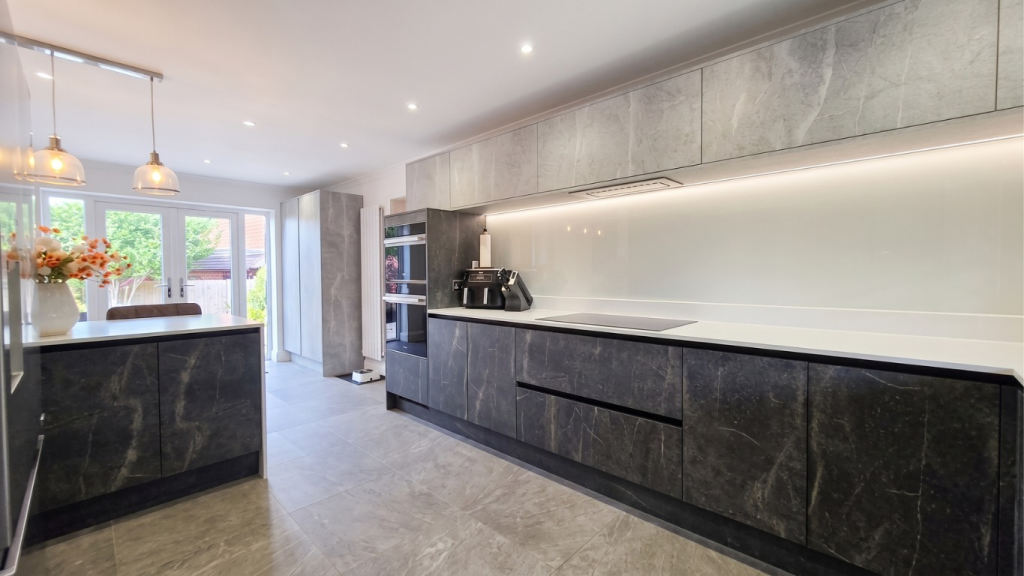 House in Crowthorne, Oakham Park, Wokingham - View 4