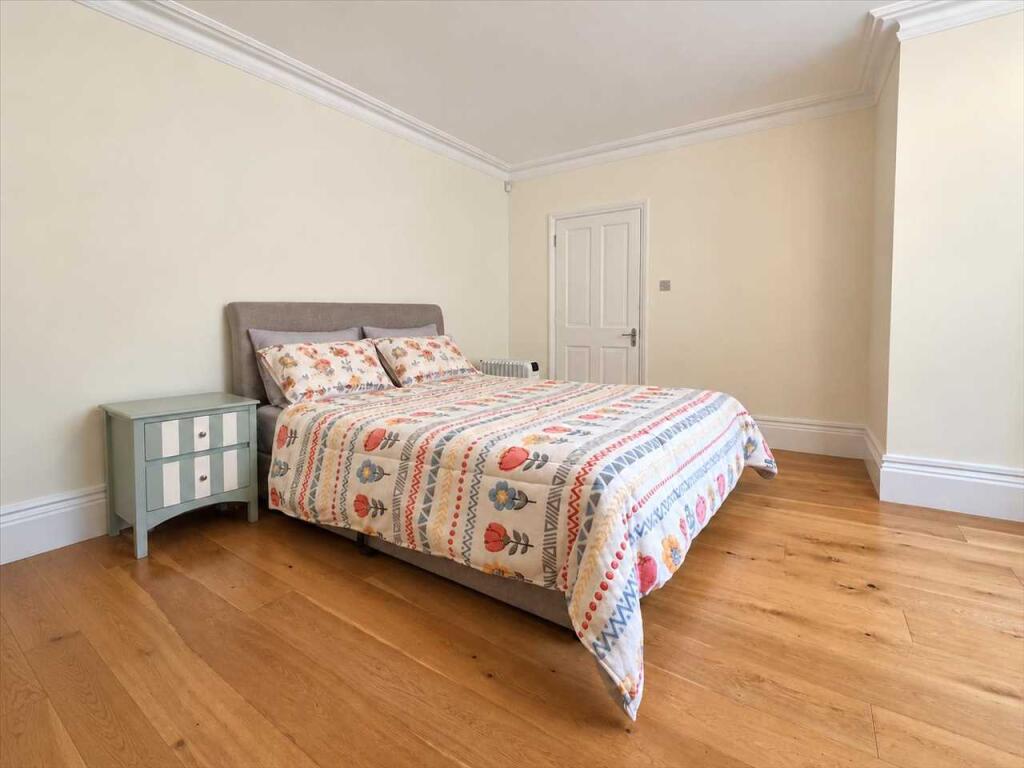 Parkside, London Road, Harrow on the Hill photo 4