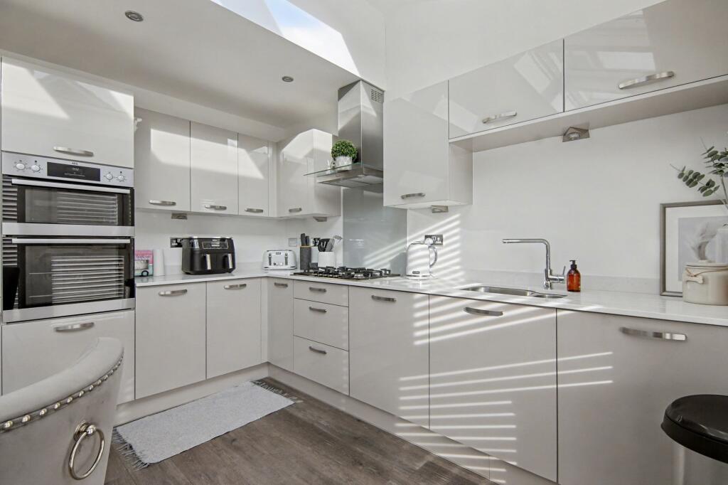 Adelie Road, Nuneaton, CV10 photo 2