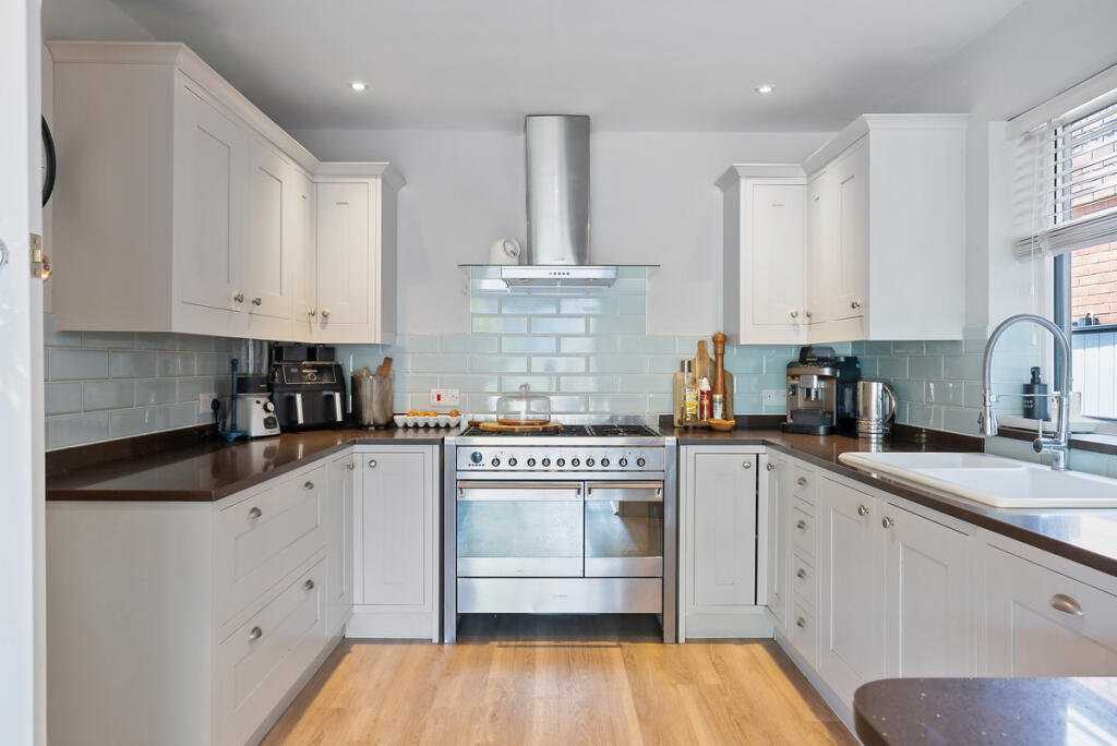 Lower Road, Cookham, SL6 - View 3