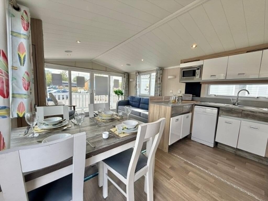 Three Bed Swift Lighthouse 2018, Bowland Fell Holiday Park, Skipton, North Yorkshire, BD23 4SD photo 3