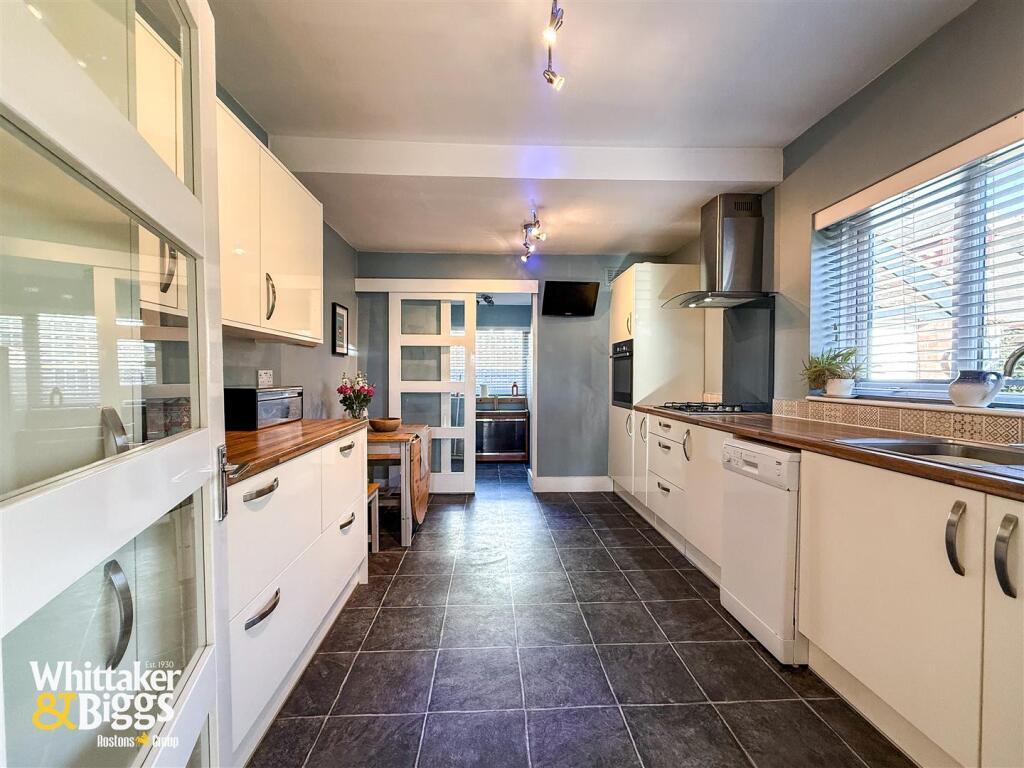 Manor Close, Congleton photo 4
