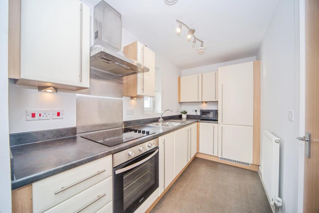 Apartment in Southampton - View 5