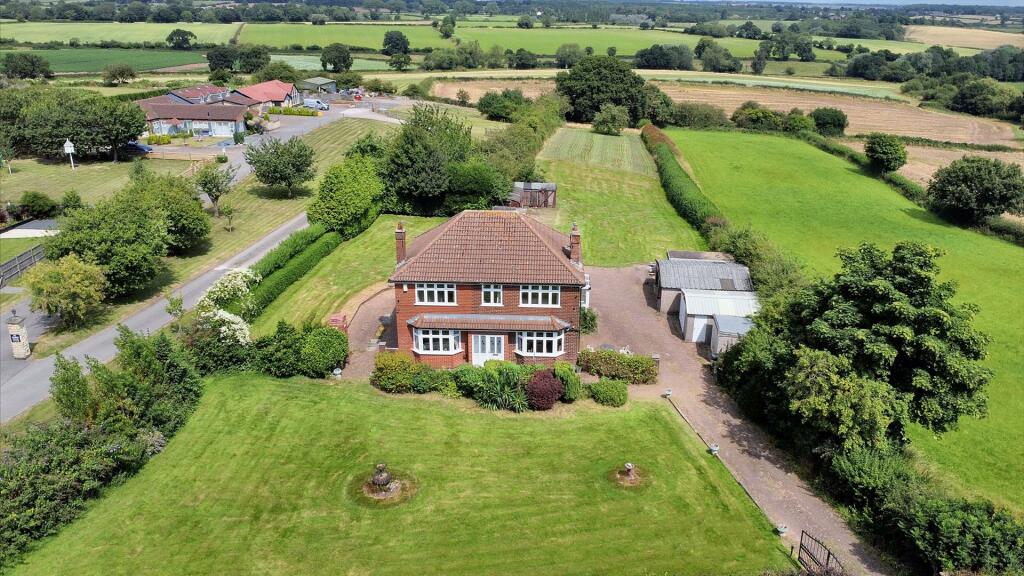 4-bed detached on Spring Lane, Lambley, Nottingham, £775,000