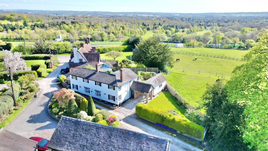 Main image of property: Ridding Bank, Hanchurch, ST4