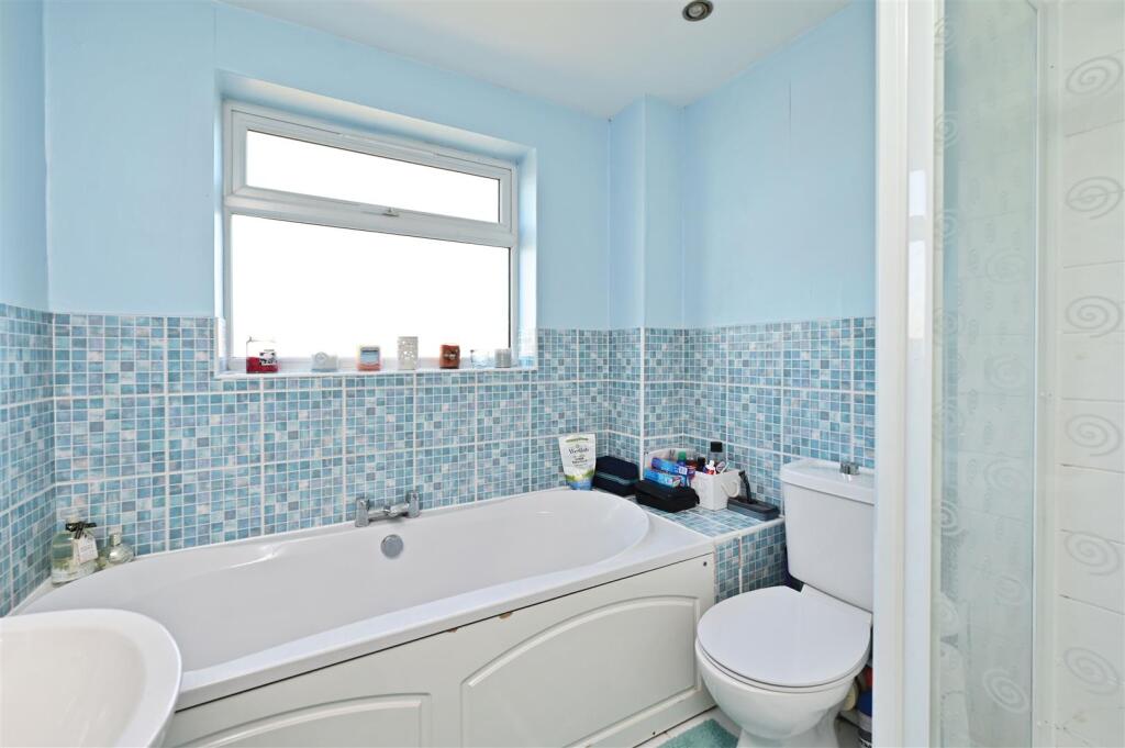 Osprey Road, Basingstoke - More