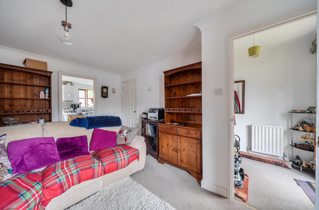 House in Wokingham - View 3