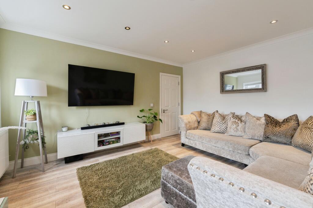 House in Southend-on-Sea - View 5