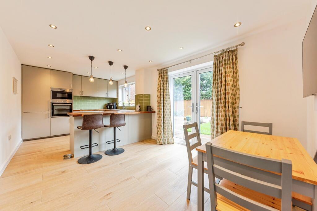 House in South Kesteven, Claypole - View 3