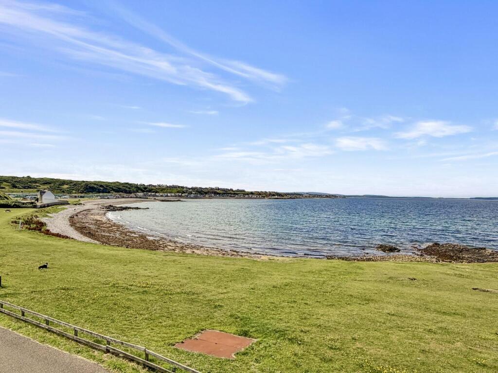 House in Aberdeen, Moray - View 3