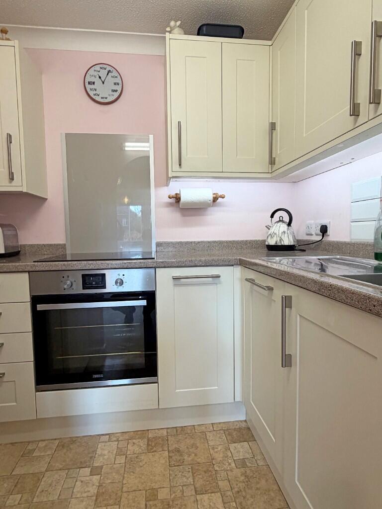 Apartment in Hove, Brighton and Hove - More