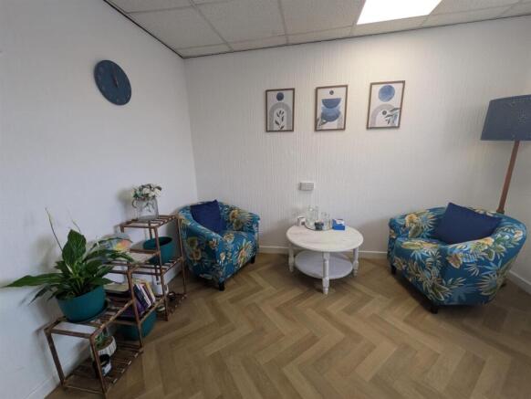 Room 5 pic 1.JPG