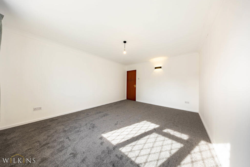 Apartment in Birmingham, Sutton Coldfield - View 4
