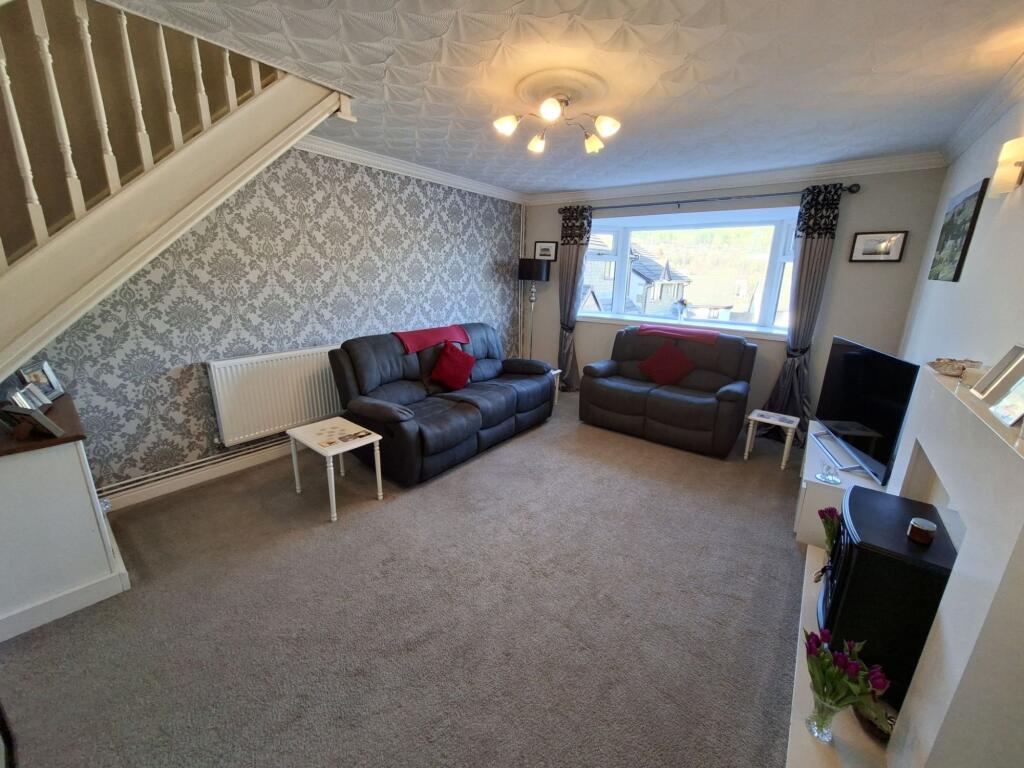Paterson Court, Stocksbridge, S36 photo 2