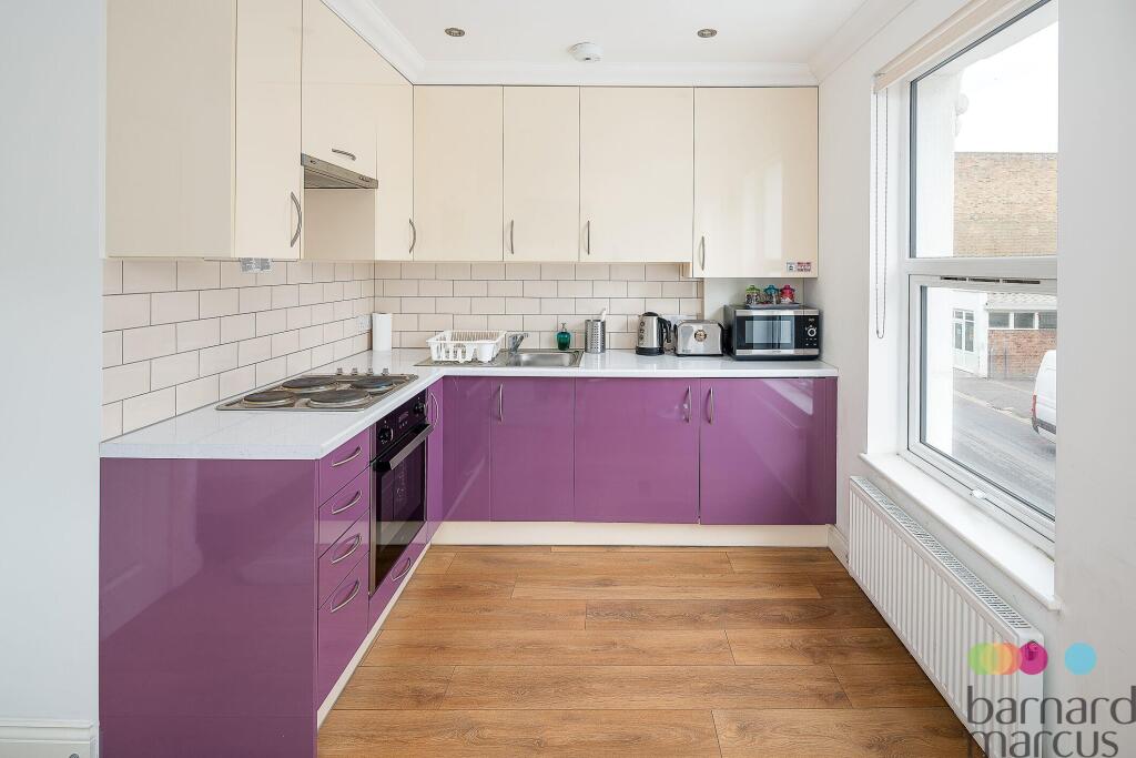 Apartment in London - More