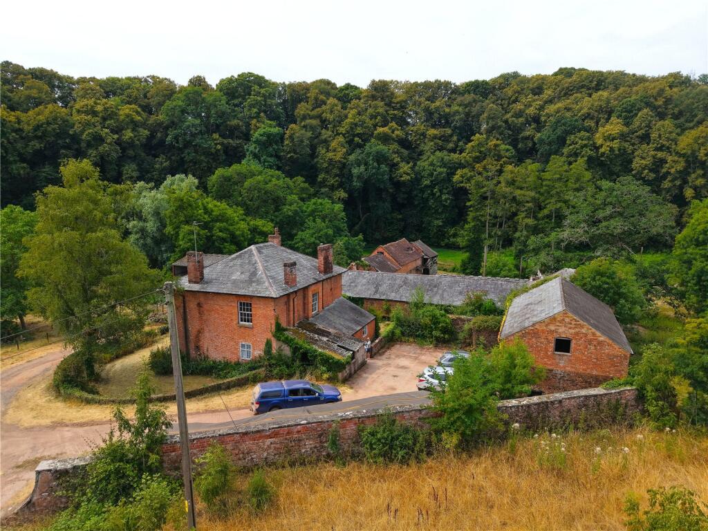 House in Gloucester - More